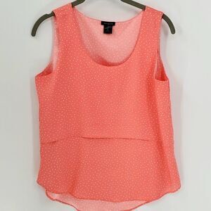 Ann Taylor short sleeve blouse. Peach. XS. Small Polk dots.
